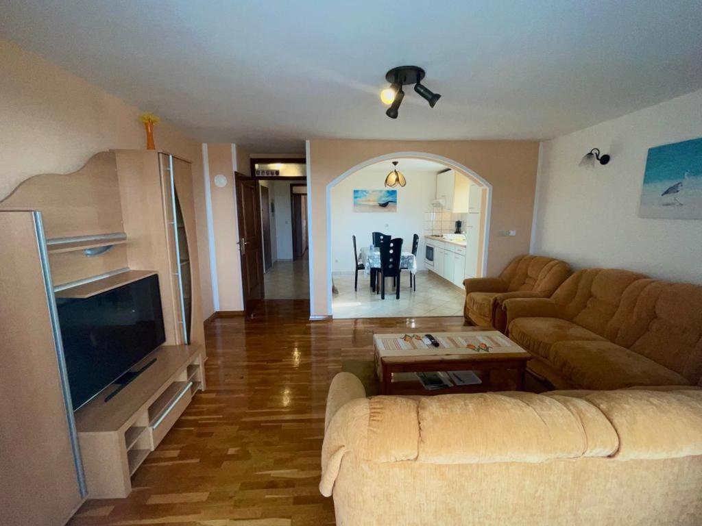 Apartmani Krajnovic 파자나 외부 사진